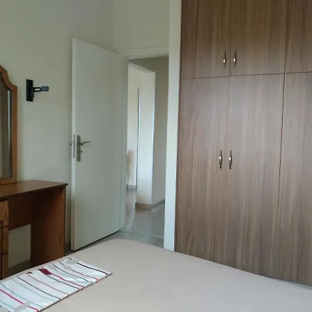 Cozy Two Bedroom Apartment